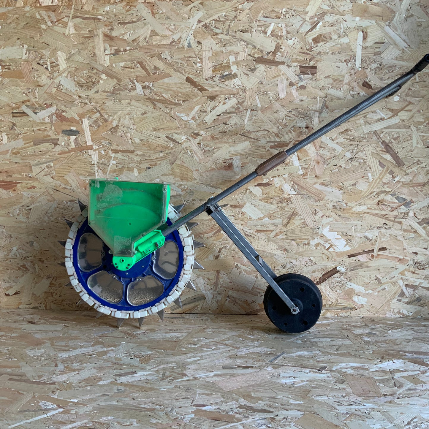 Grande roue semeuse courges haricot radis pois... Agridrill 